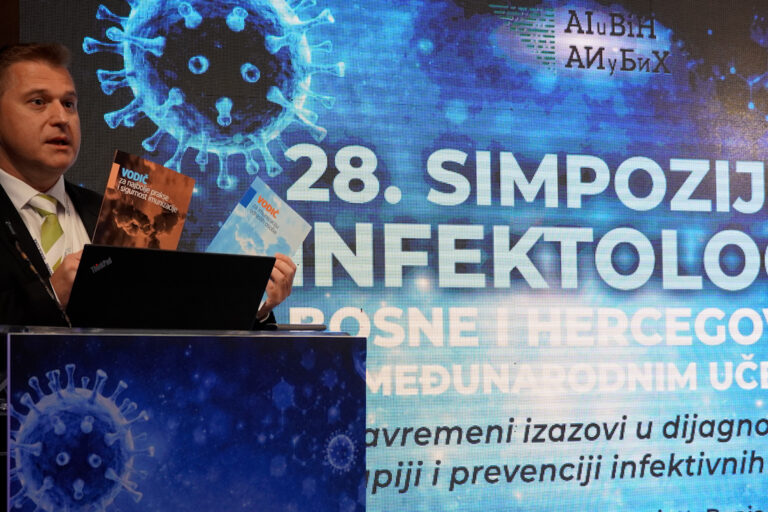 Naslovna slika